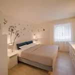 Sjesta River Blisko Centrum, Prywatny Parking, Dodatkowy Bezplatny Parking W Centrum Miasta Appartement Kudowa-Zdrój